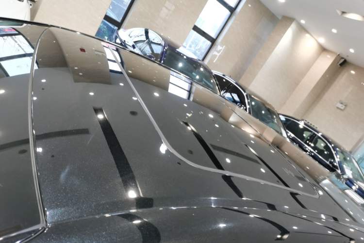 Used Lexus LS 2020 500h Excellence Edition China VI standard Roof
