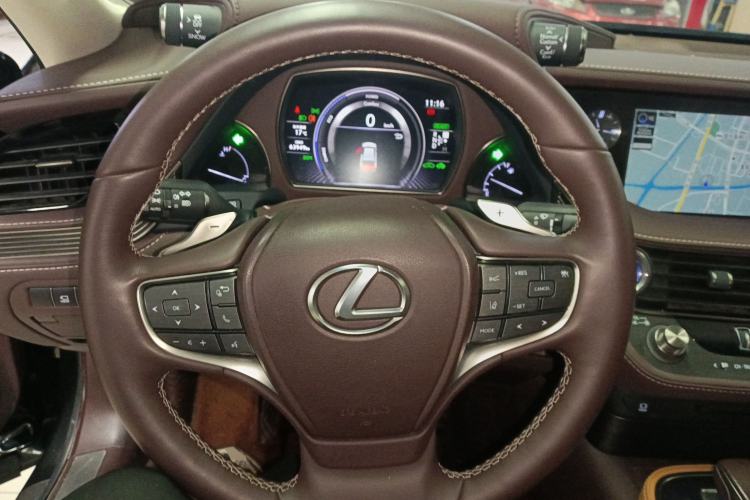 Used Lexus LS 2020 500h Excellence Edition China VI standard Steering Wheel