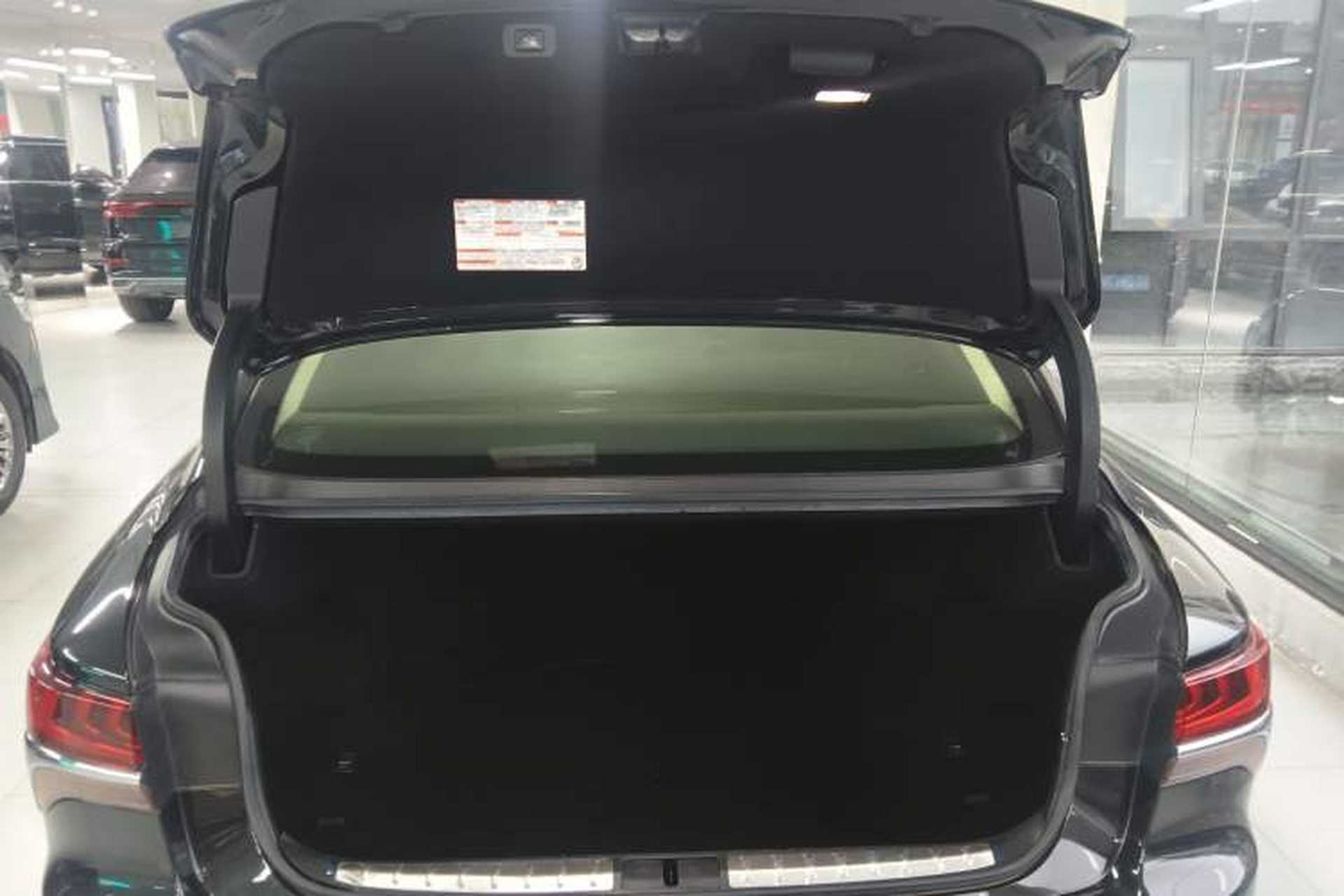 Used Lexus LS 2020 500h Excellence Edition China VI standard Trunk