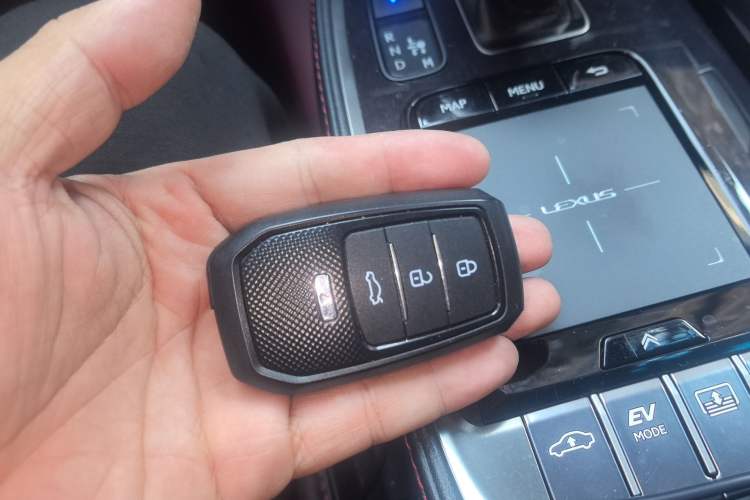 Used Lexus LS 2020 500h Luxury Edition China V Standard Vehicle Key