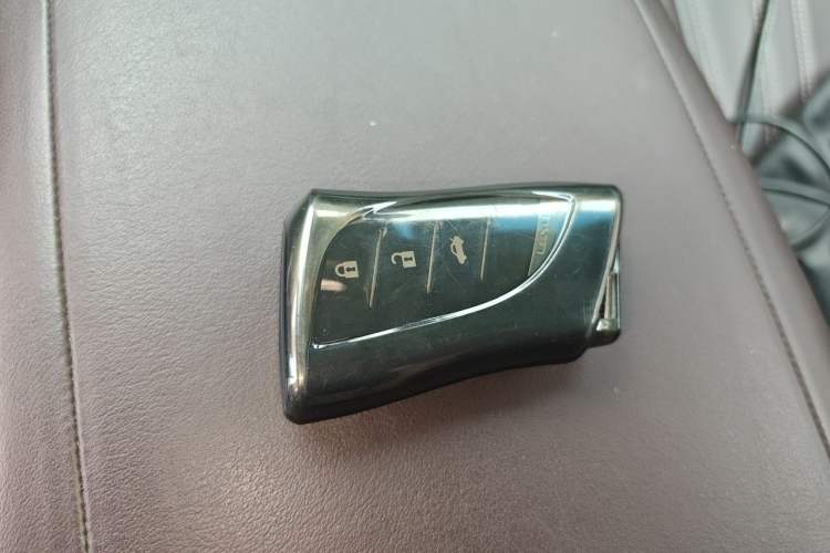 Used Lexus LS 2020 500h Luxury Edition China VI Standard Vehicle Key