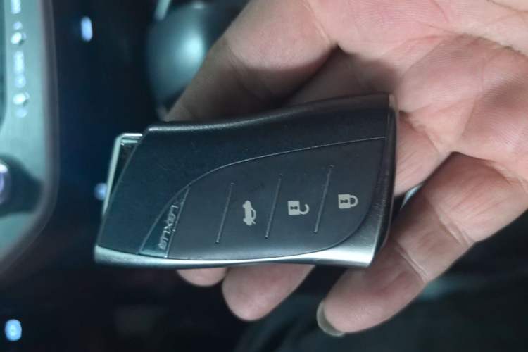 Used Lexus LS 2020 500h Executive Version China VI Standard Vehicle Key