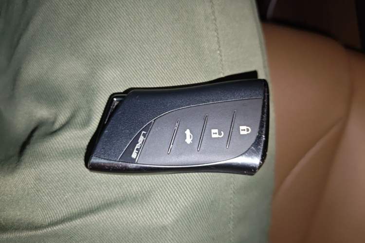 Used Lexus LS 2020 500h Excellence Edition China VI standard Vehicle Key