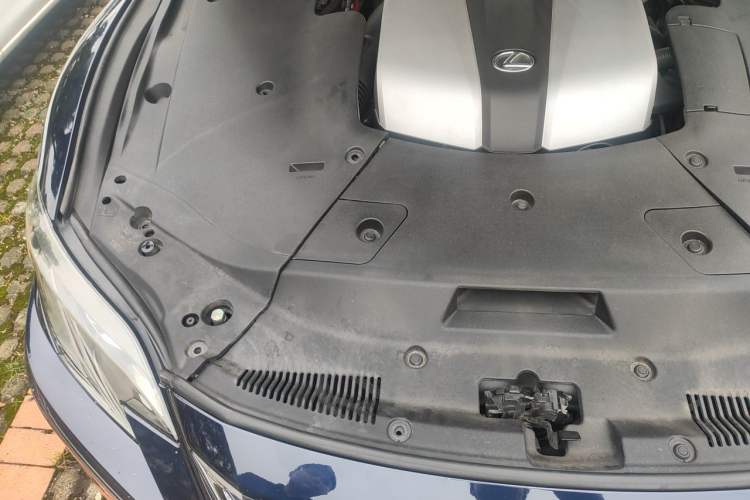 Used Lexus LS 2020 500h Luxury Edition China VI Standard Engine Bay Right