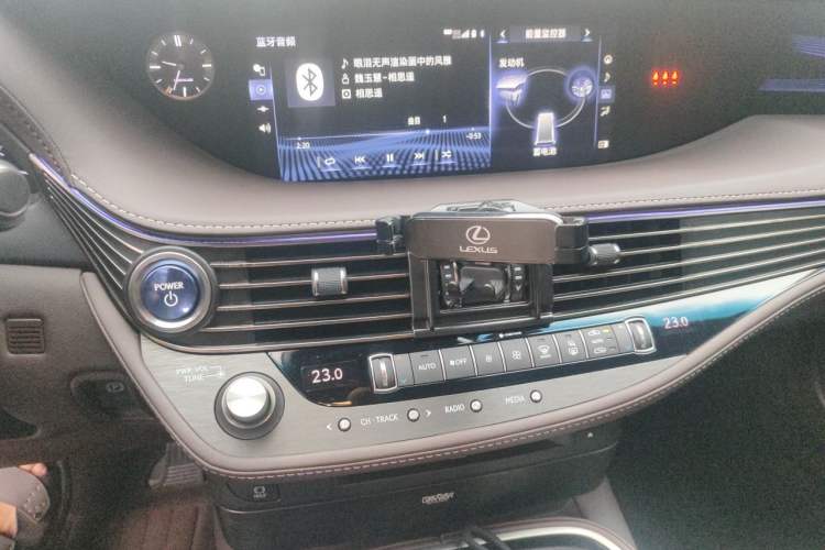 Used Lexus LS 2020 500h Luxury Edition China VI Standard Gear Lever