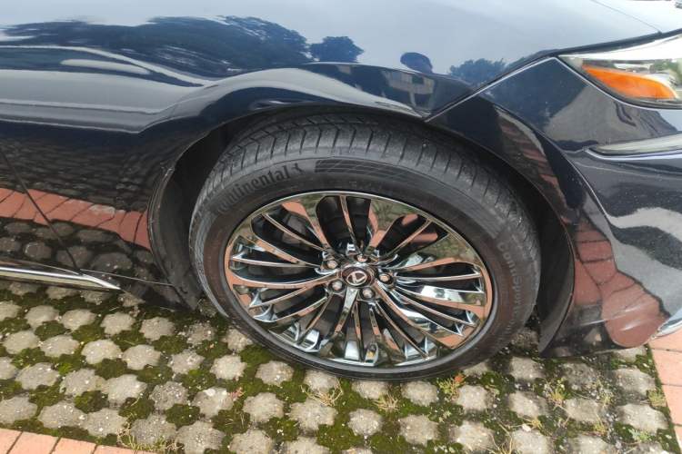 Used Lexus LS 2020 500h Luxury Edition China VI Standard Right Front Wheel Hub