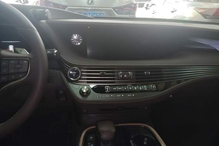 Used Lexus LS 2020 500h Excellence Edition China VI standard Audio And AC Panel