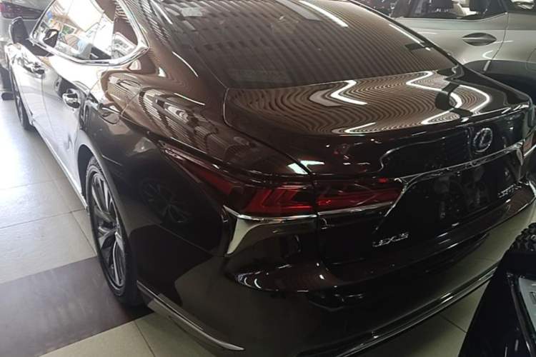 Used Lexus LS 2020 500h Excellence Edition China VI standard Rear Left 45 Deg