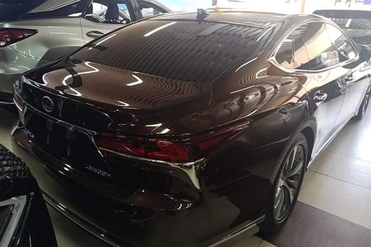 Used Lexus LS 2020 500h Excellence Edition China VI standard Rear Right 45 Deg