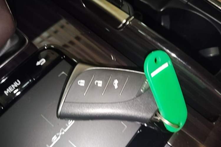 Used Lexus LS 2020 500h Excellence Edition China VI standard Vehicle Key