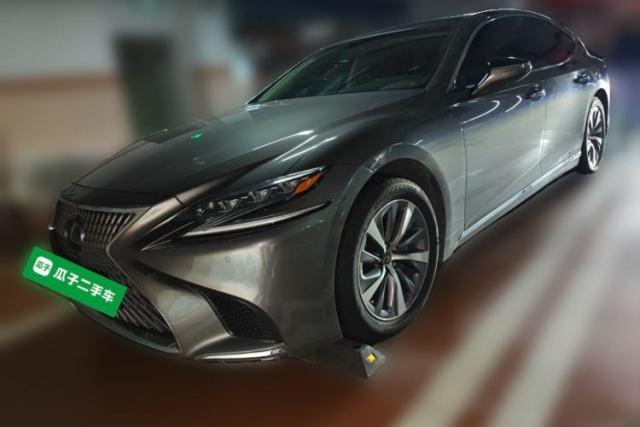 Lexus LS 2020 500h Excellence Edition China VI standard de segunda mano