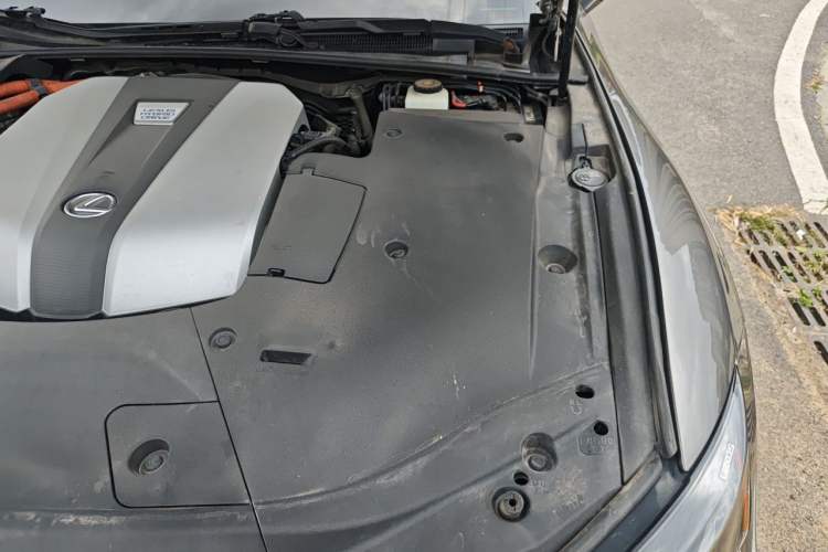 Used Lexus LS 2020 500h Luxury Edition China VI Standard Engine Bay Left