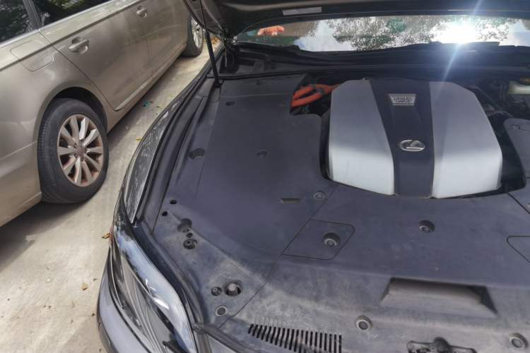 Used Lexus LS 2020 500h Executive Version China VI Standard Engine Bay Right