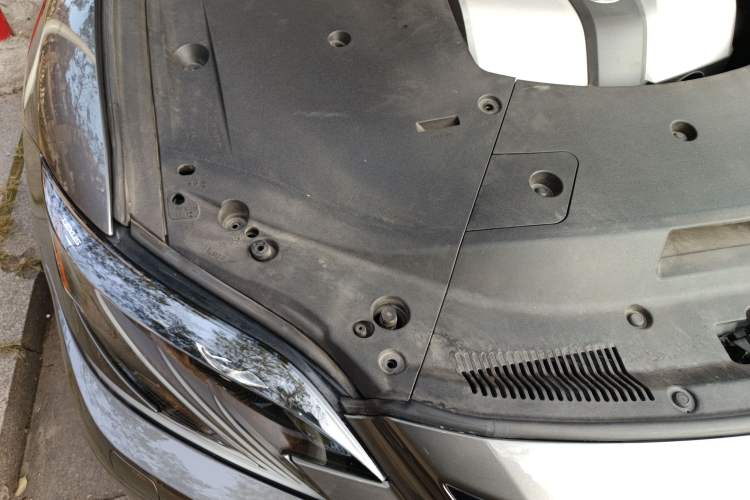 Used Lexus LS 2020 500h Excellence Edition China VI standard Engine Bay Right