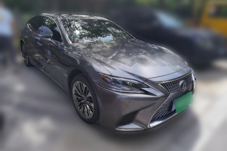 Used Lexus LS 2020 500h Executive Version China VI Standard Front Right 45 Deg