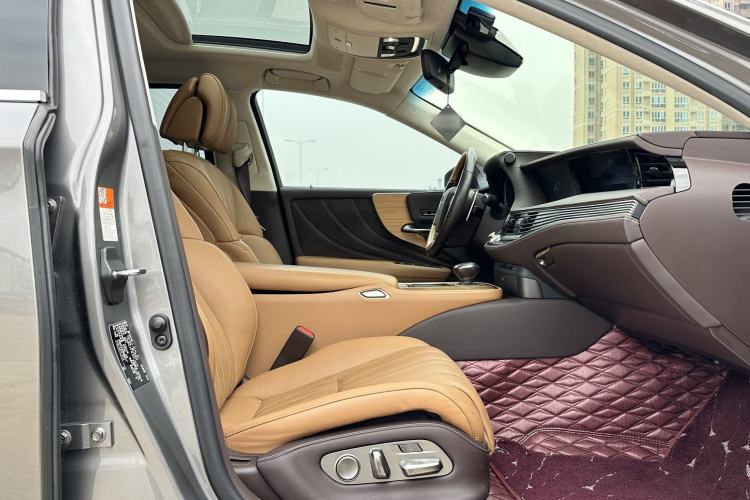 Used Lexus LS 2020 500h Luxury Edition China VI Standard Interior 4