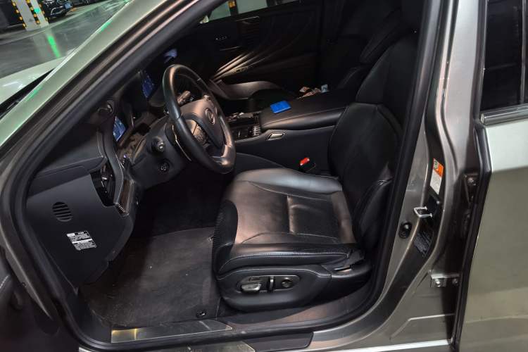 Used Lexus LS 2020 500h Excellence Edition China VI standard Left Front Seat