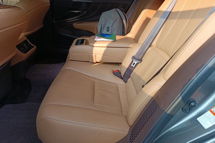 Used Lexus LS 2020 500h Excellence Edition China VI standard Left Rear Seat