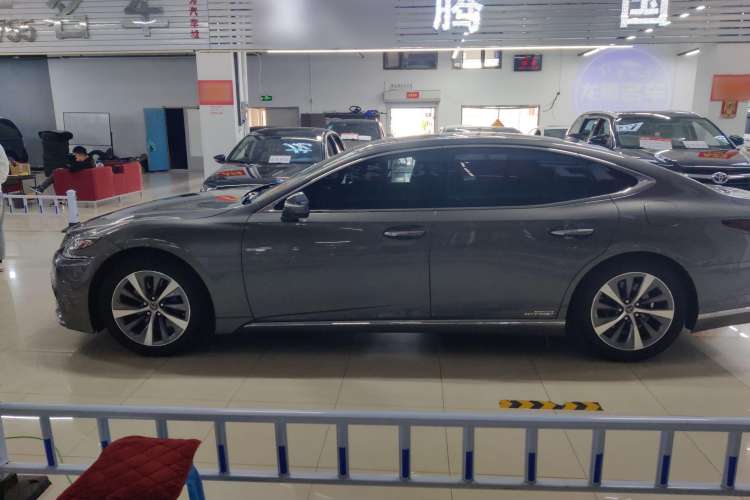 Used Lexus LS 2020 500h Excellence Edition China VI standard Left Side
