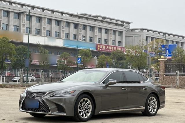 Used Lexus LS 2020 500h Luxury Edition China VI Standard