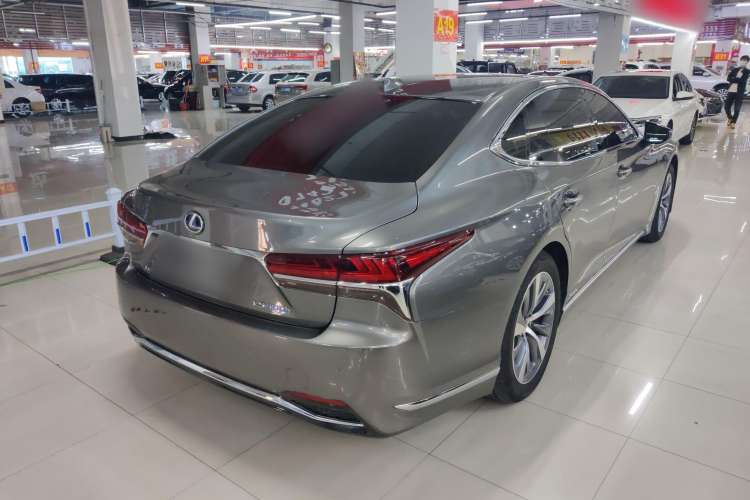Used Lexus LS 2020 500h Excellence Edition China VI standard Rear Right 45 Deg