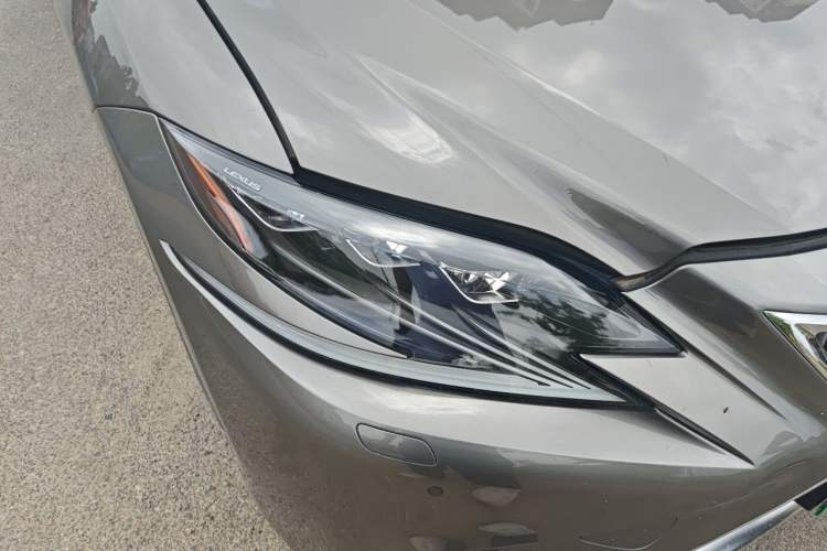 Used Lexus LS 2020 500h Luxury Edition China VI Standard Right Front Headlight