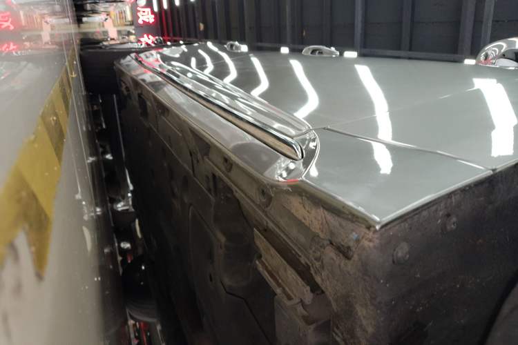Used Lexus LS 2020 500h Excellence Edition China VI standard Right Side Sill