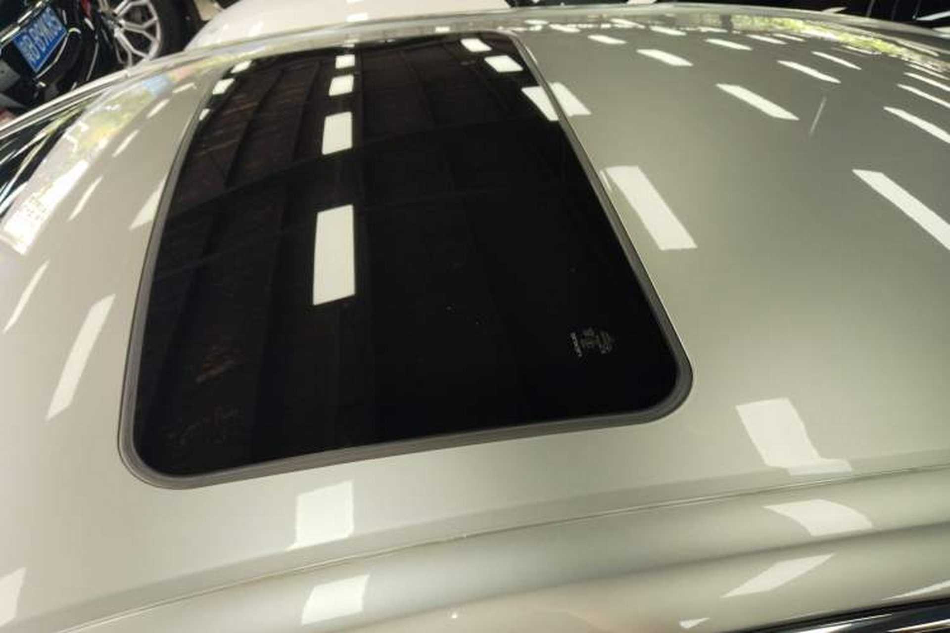 Used Lexus LS 2020 500h Excellence Edition China VI standard Roof