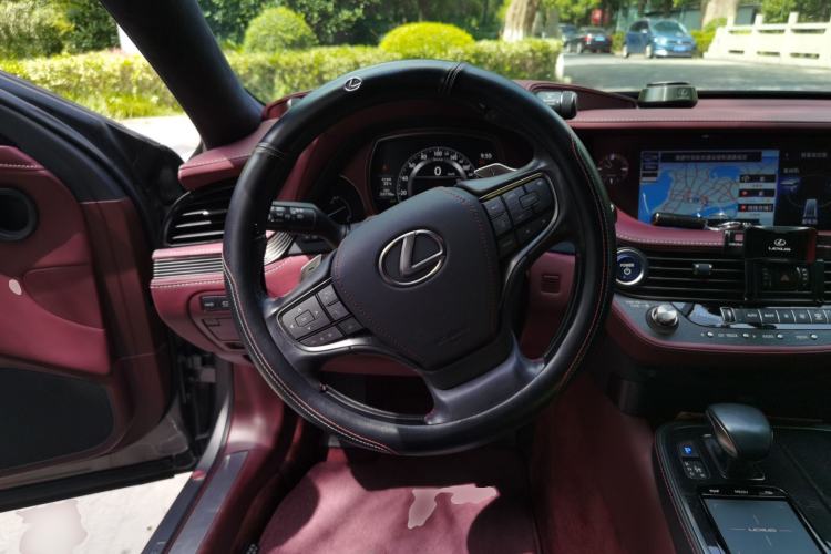 Used Lexus LS 2020 500h Executive Version China VI Standard Steering Wheel