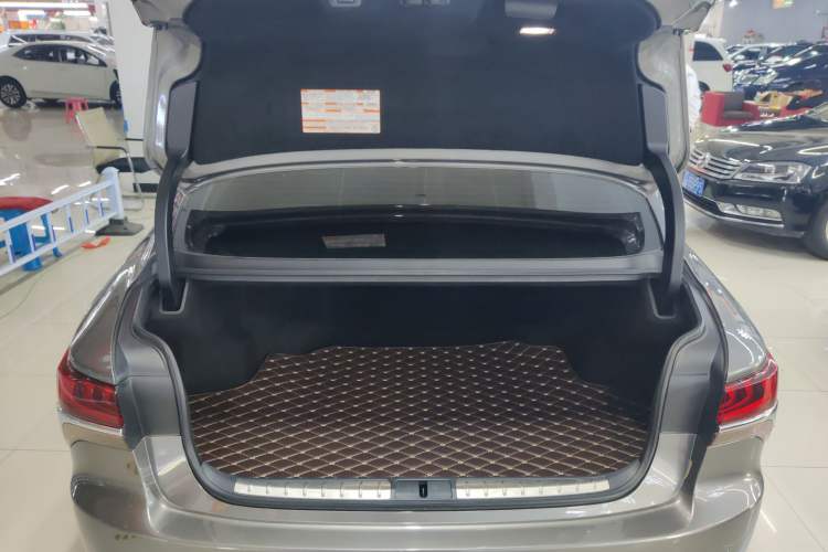 Used Lexus LS 2020 500h Excellence Edition China VI standard Trunk