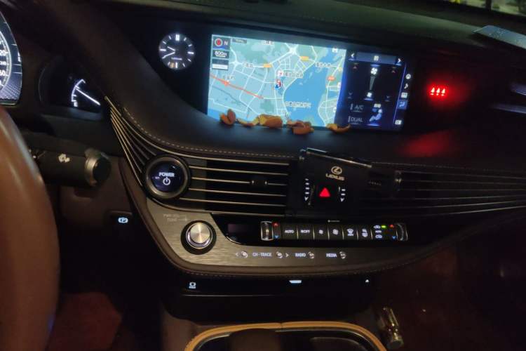 Used Lexus LS 2020 500h Excellence Edition China VI standard Audio And AC Panel