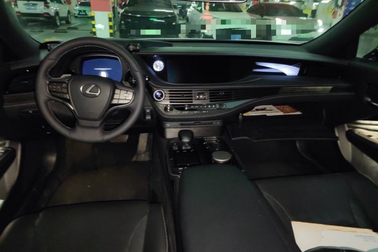 Used Lexus LS 2020 500h Excellence Edition China VI standard Center Console