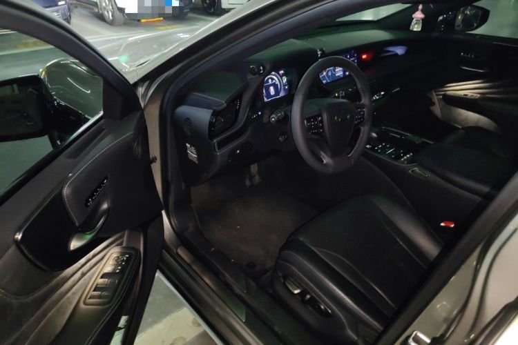 Used Lexus LS 2020 500h Excellence Edition China VI standard Driver Seat
