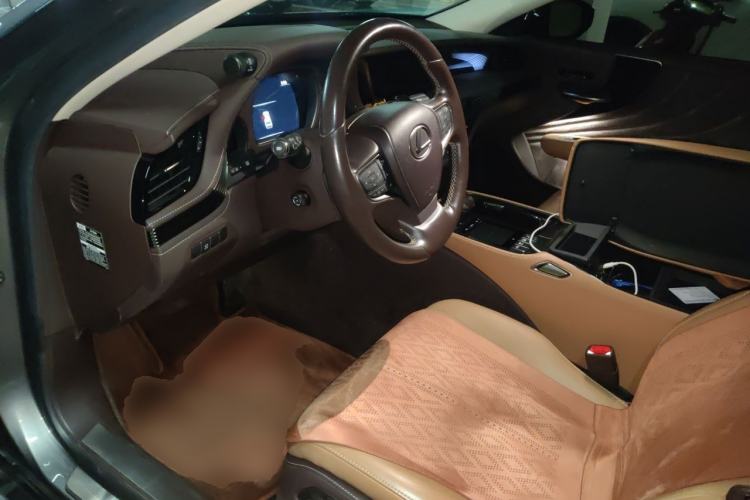 Used Lexus LS 2020 500h Excellence Edition China VI standard Driver Seat