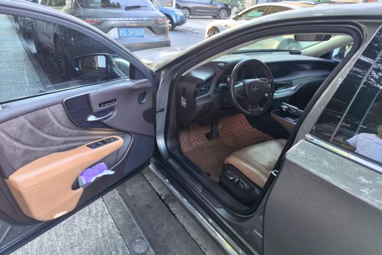 Used Lexus LS 2020 500h Excellence Edition China V Standard Driver Seat