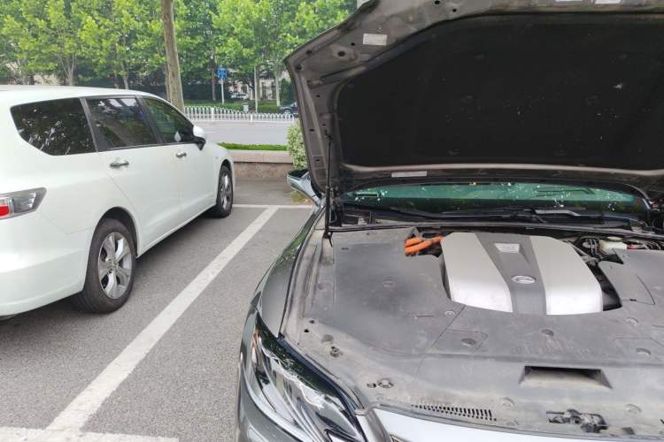 Used Lexus LS 2020 500h F SPORT China VI Engine Bay Right