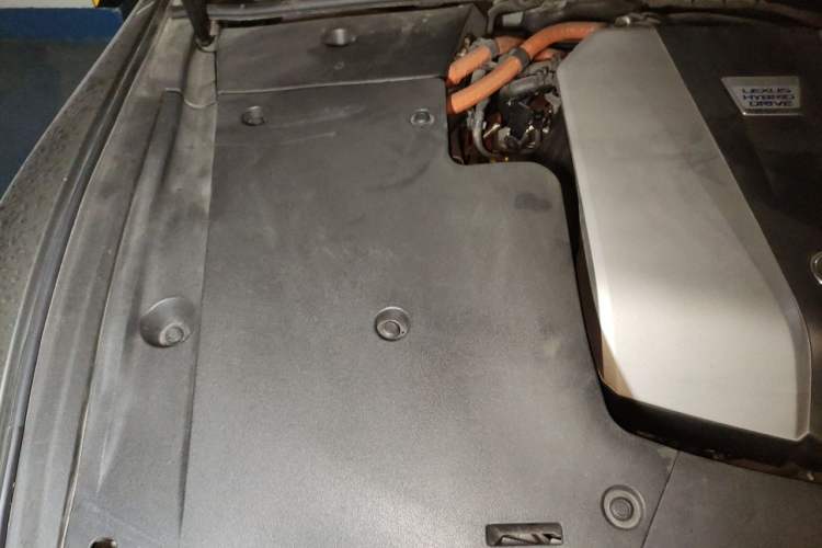 Used Lexus LS 2020 500h Excellence Edition China VI standard Engine Bay Right
