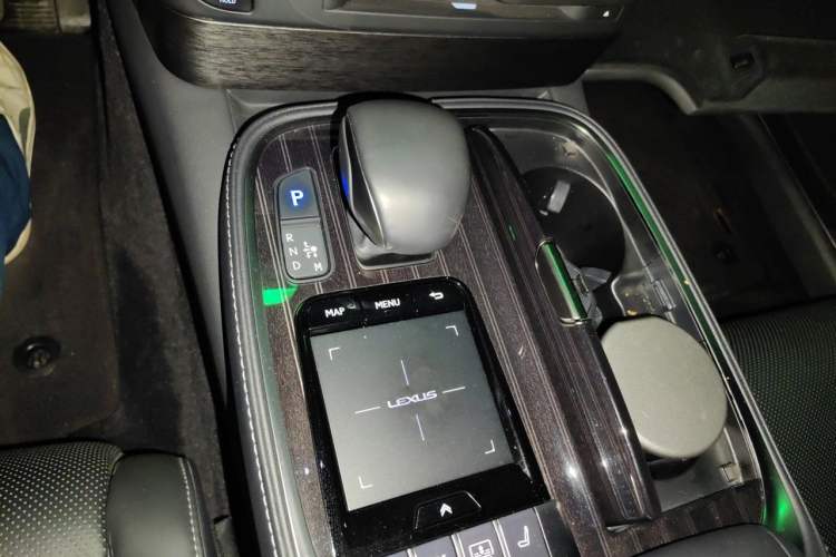 Used Lexus LS 2020 500h Excellence Edition China VI standard Gear Lever