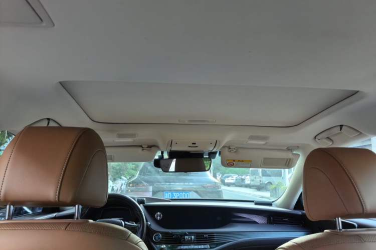 Used Lexus LS 2020 500h Excellence Edition China V Standard Headliner