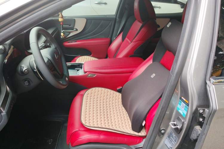 Used Lexus LS 2020 500h F SPORT China VI Left Front Seat