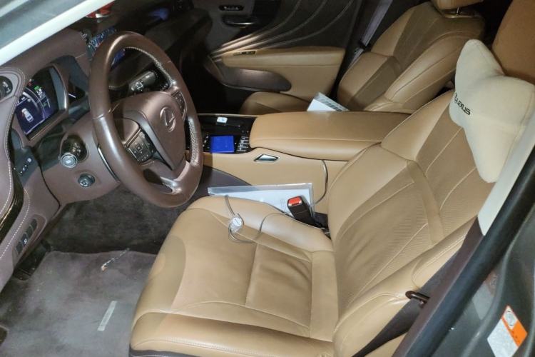 Used Lexus LS 2020 500h Excellence Edition China VI standard Left Front Seat