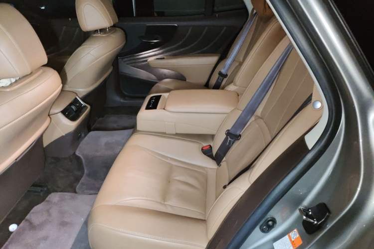 Used Lexus LS 2020 500h Excellence Edition China VI standard Left Rear Seat