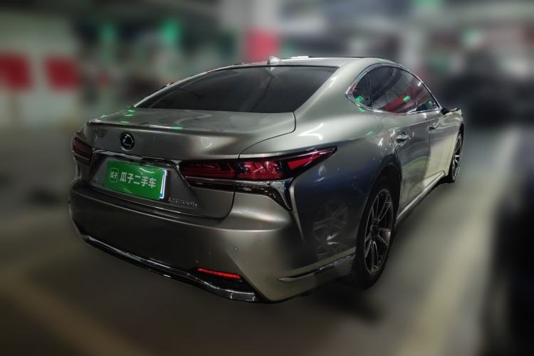 Used Lexus LS 2020 500h Excellence Edition China VI standard Rear Right 45 Deg