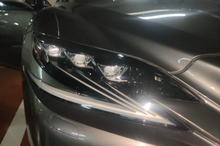 Used Lexus LS 2020 500h Excellence Edition China VI standard Right Front Headlight