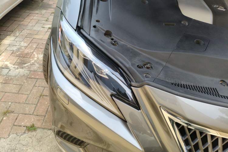 Used Lexus LS 2020 500h Excellence Edition China VI standard Right Front Headlight