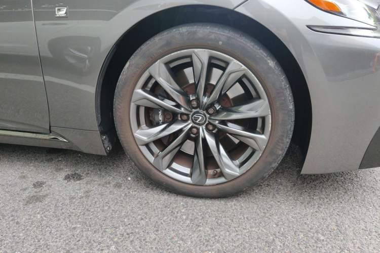 Used Lexus LS 2020 500h F SPORT China VI Right Front Wheel Hub