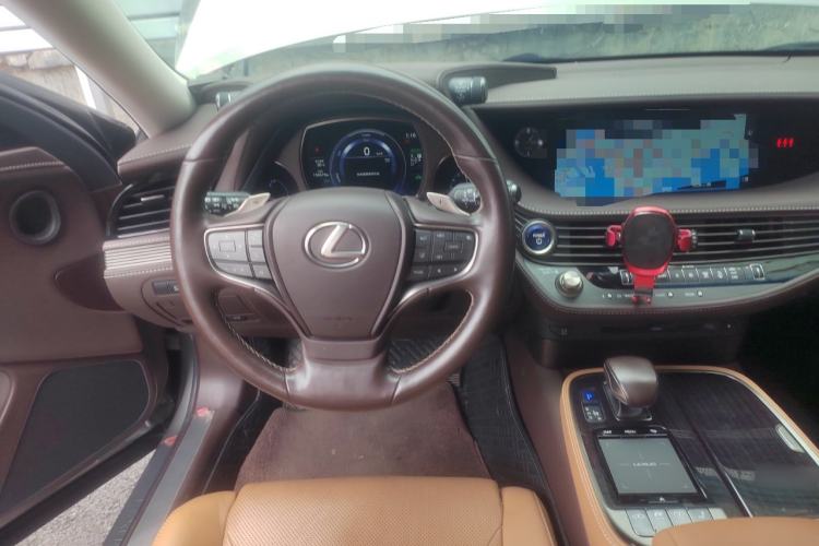 Used Lexus LS 2020 500h Excellence Edition China V Standard Steering Wheel