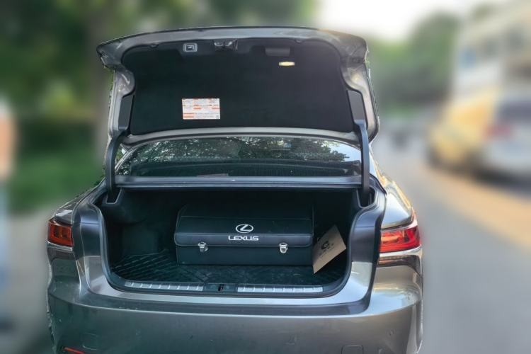 Used Lexus LS 2020 500h Excellence Edition China V Standard Trunk