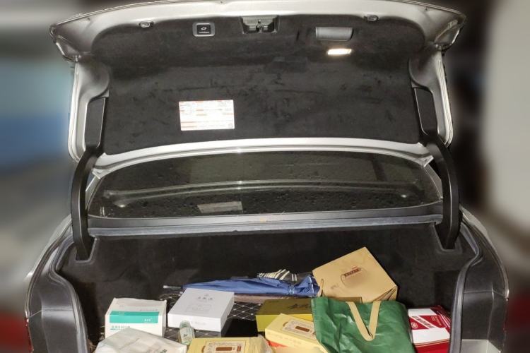 Used Lexus LS 2020 500h Excellence Edition China VI standard Trunk