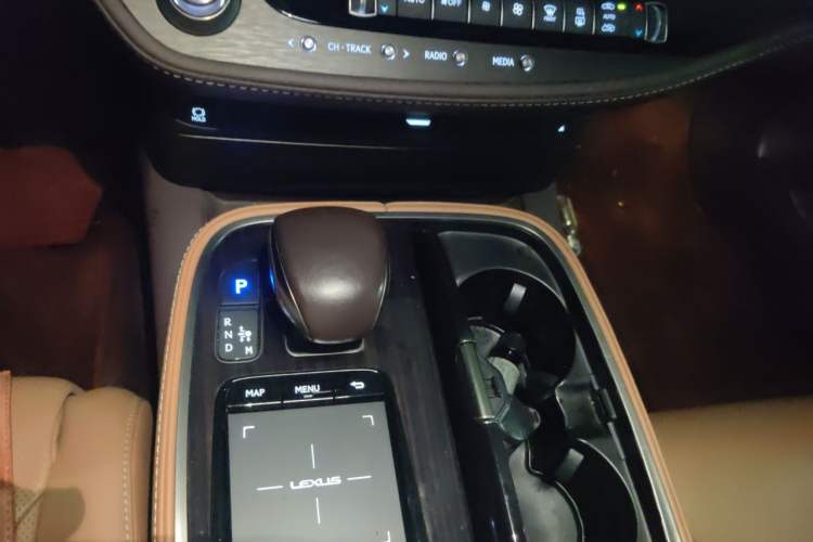 Used Lexus LS 2020 500h Excellence Edition China VI standard Vehicle Key